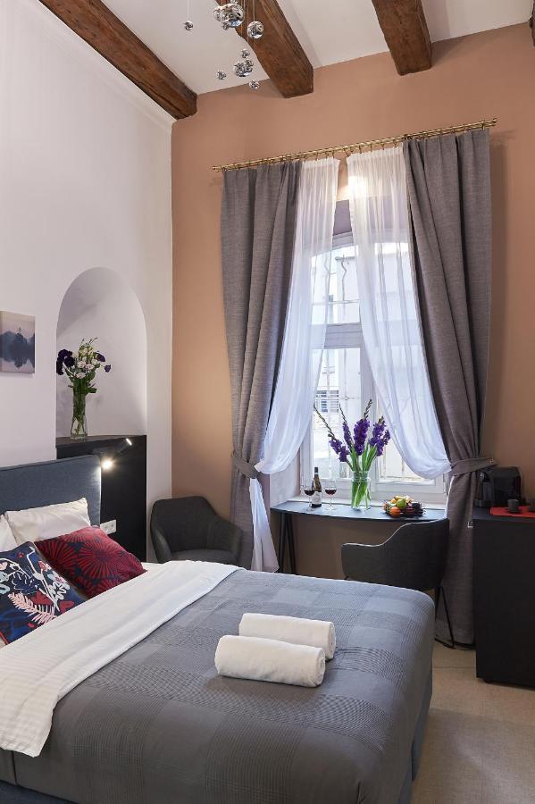 Bed & Breakfast 7 Heaven Elegant Old Town Cracovia